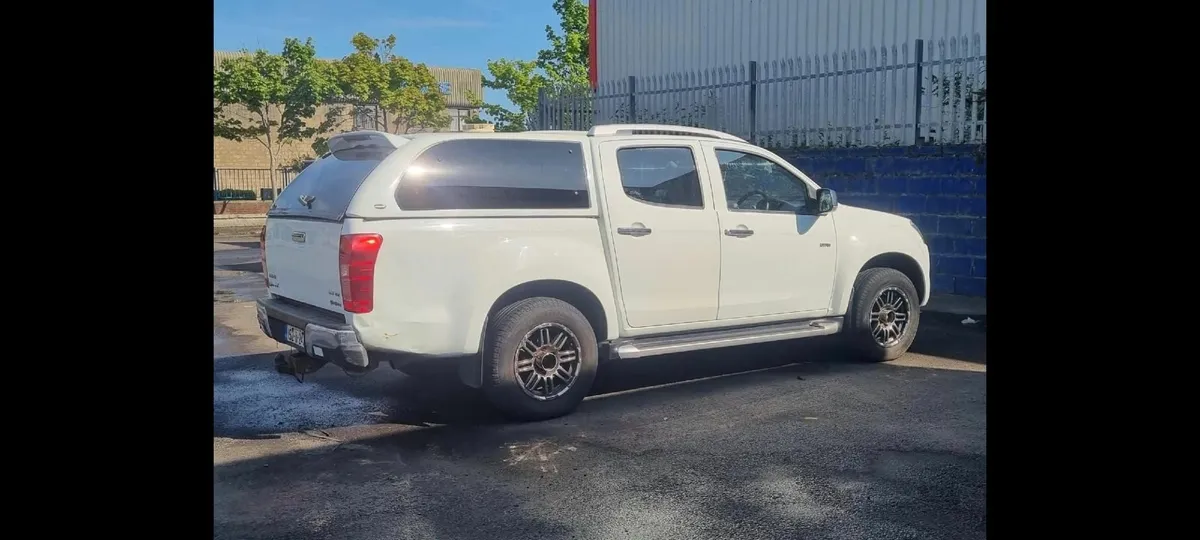 Isuzu D-Max 2015 - Image 3