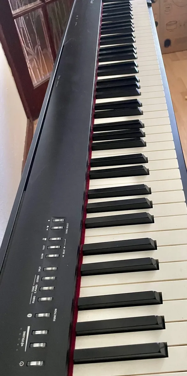 Roland Piano - Image 2