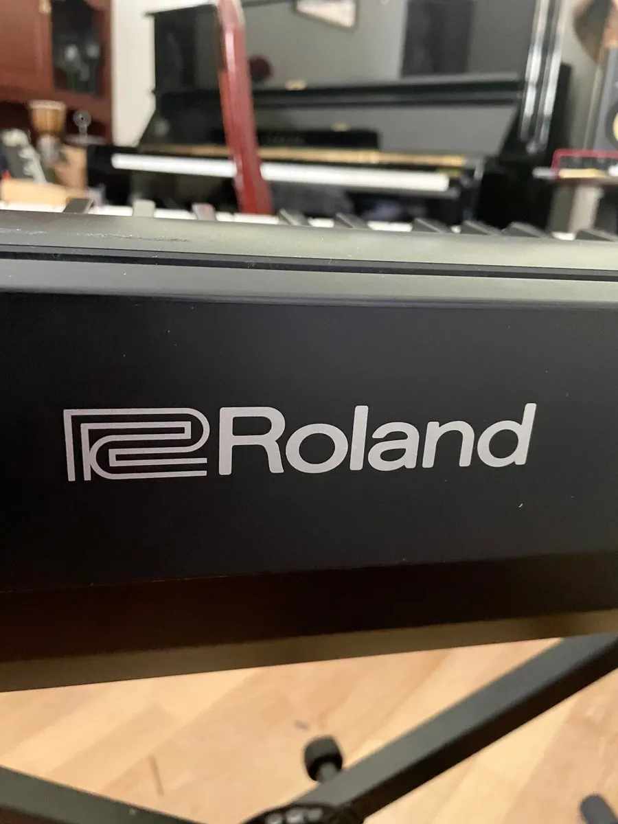 Roland Piano - Image 4