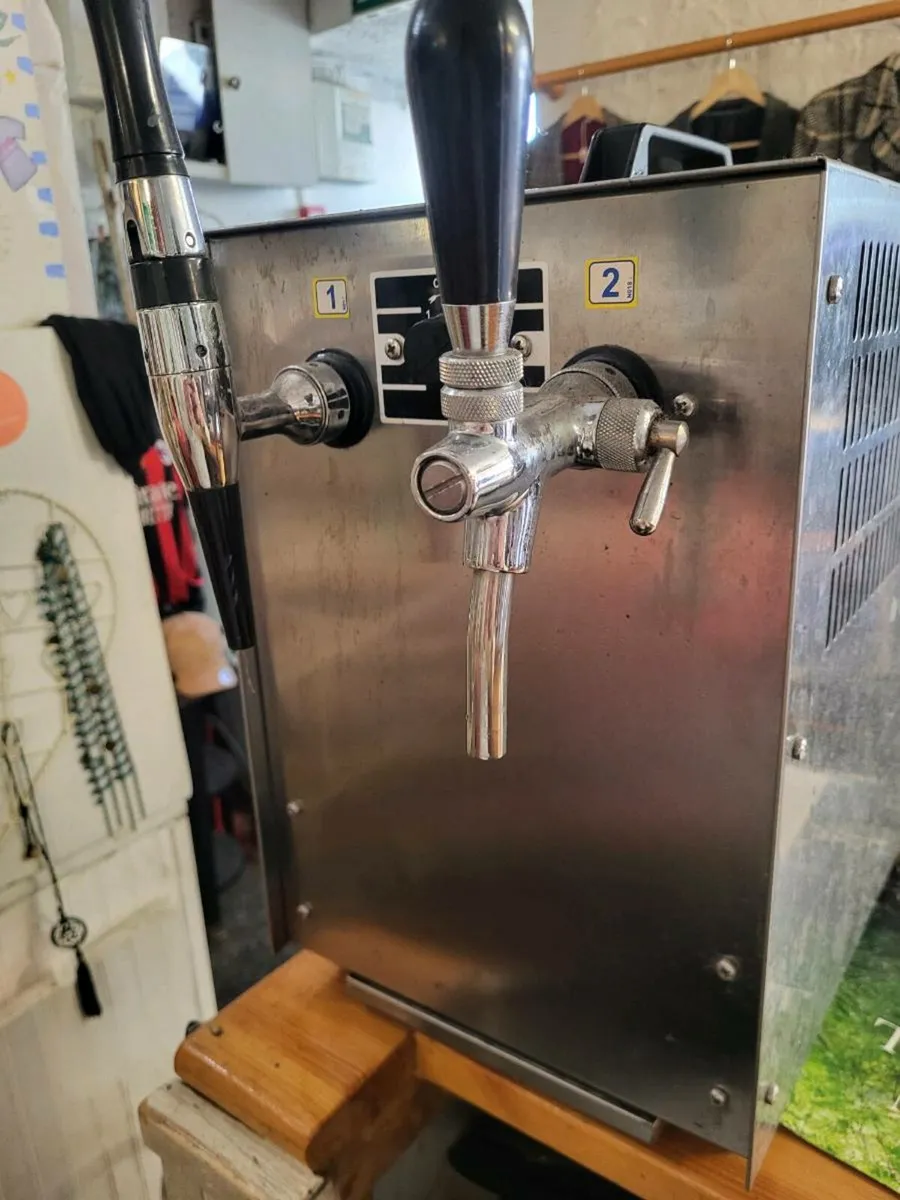Guinness/ Carlsberg Tap home bar - Image 1