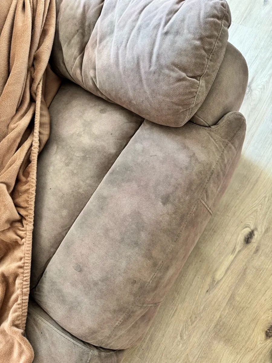 Reclining couch - Image 2
