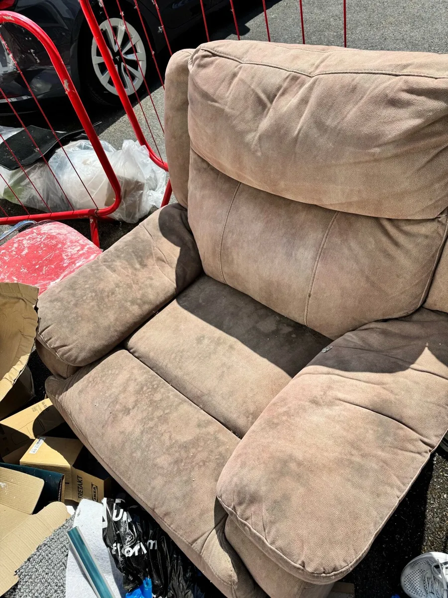 Reclining couch - Image 3