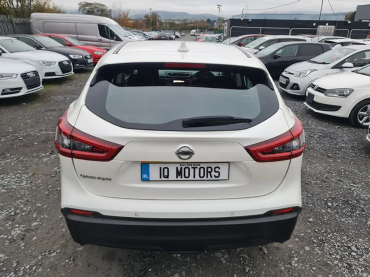Nissan Qashqai ACENTA PREMIUM Low Mileage - Image 4