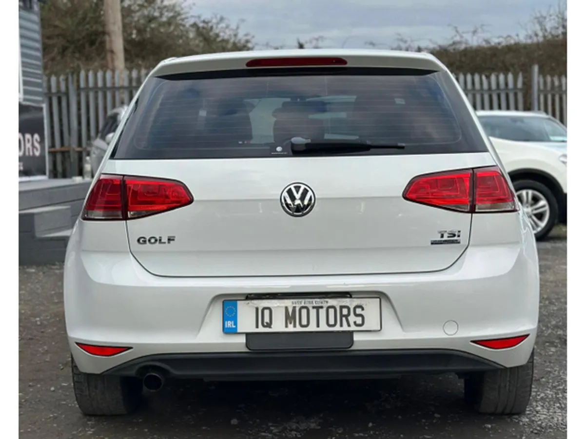 Volkswagen Golf 1.2L TSI Bluemotion Petrol Automat - Image 4