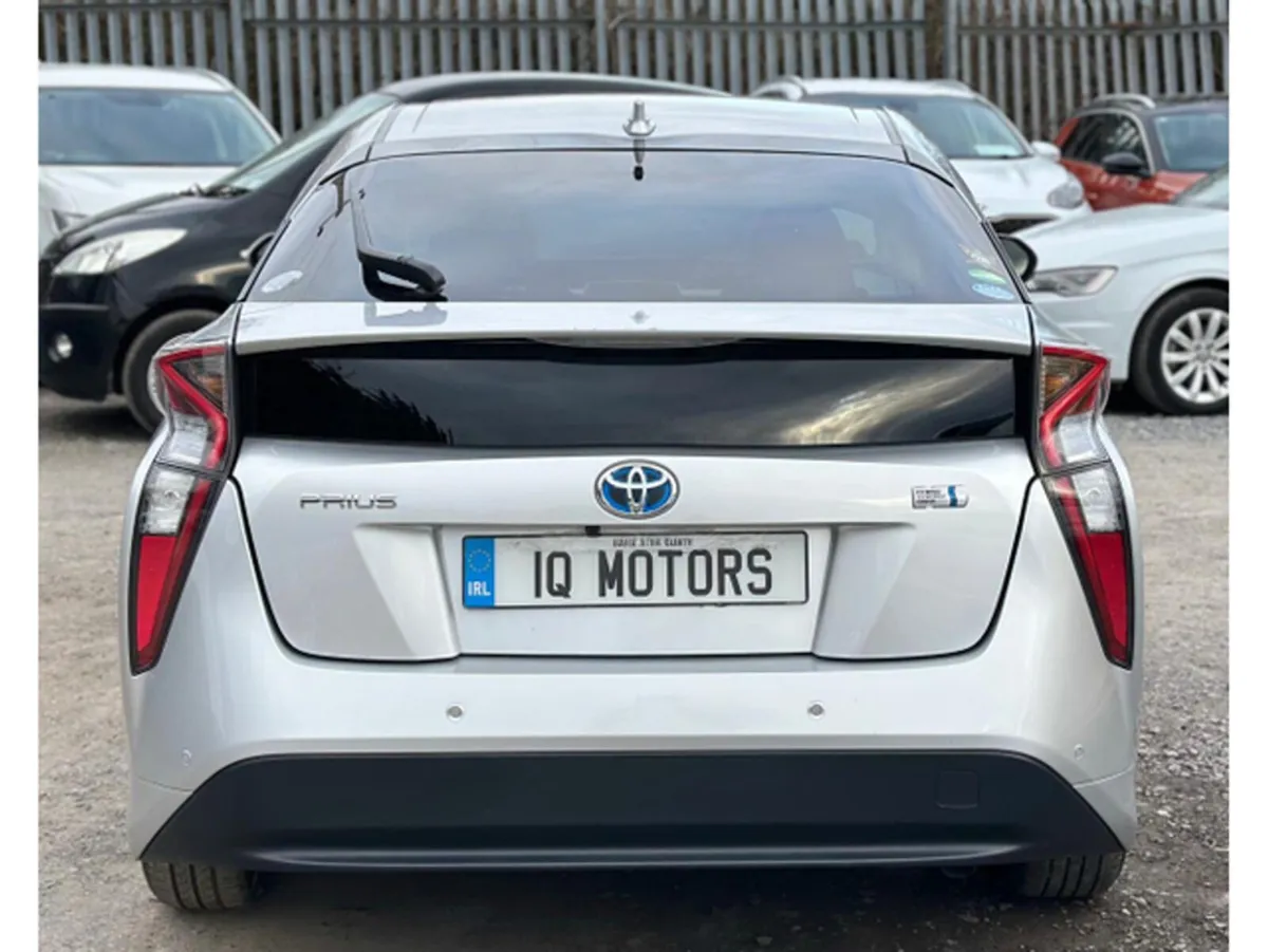 Toyota Prius 1.8L Petrol-Hybrid Automatic Low Mile - Image 4