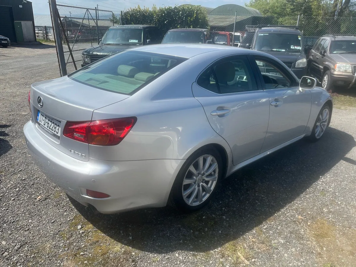 Lexus is250 - Image 3