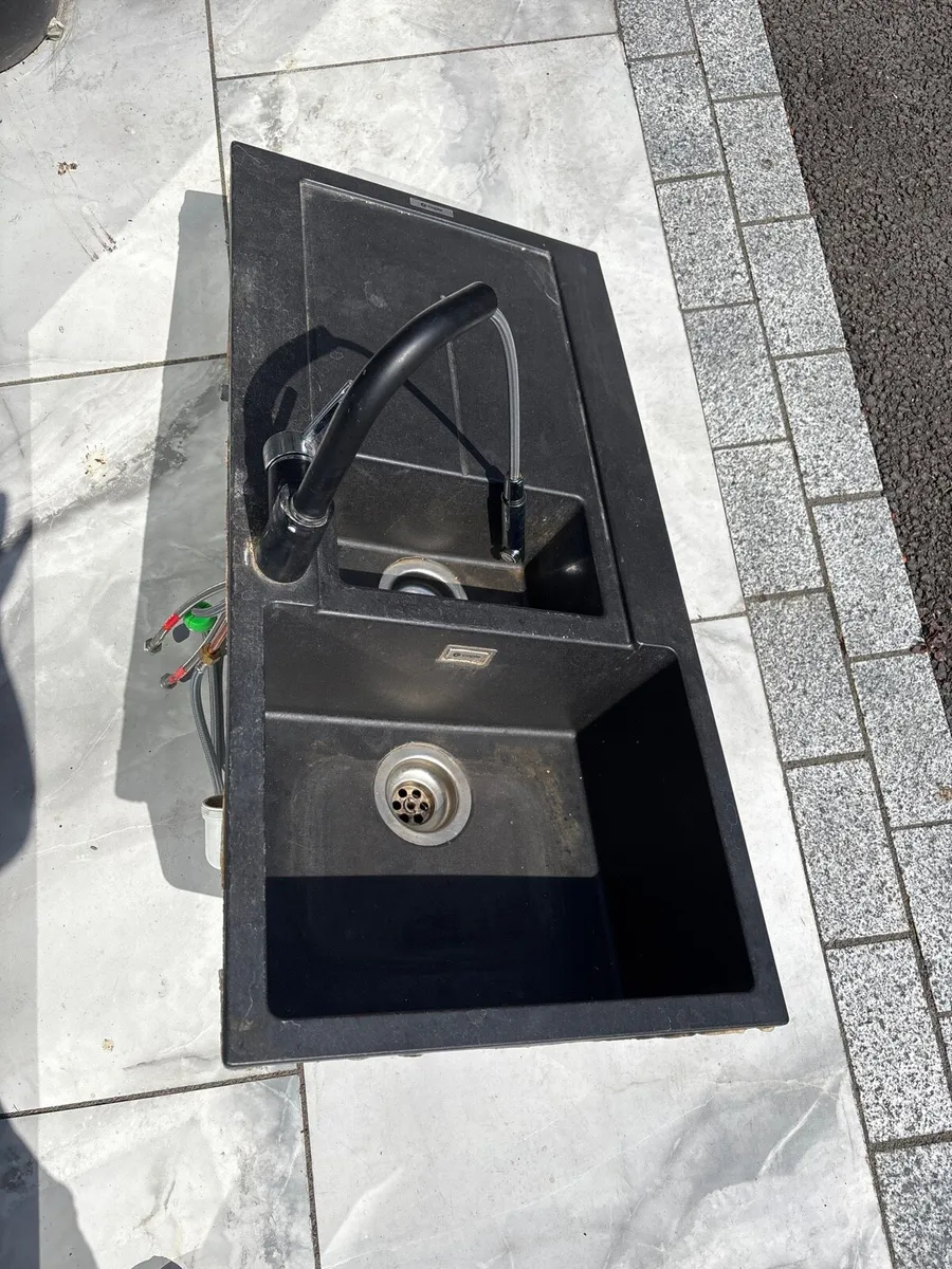 Kitchen sink - Image 1