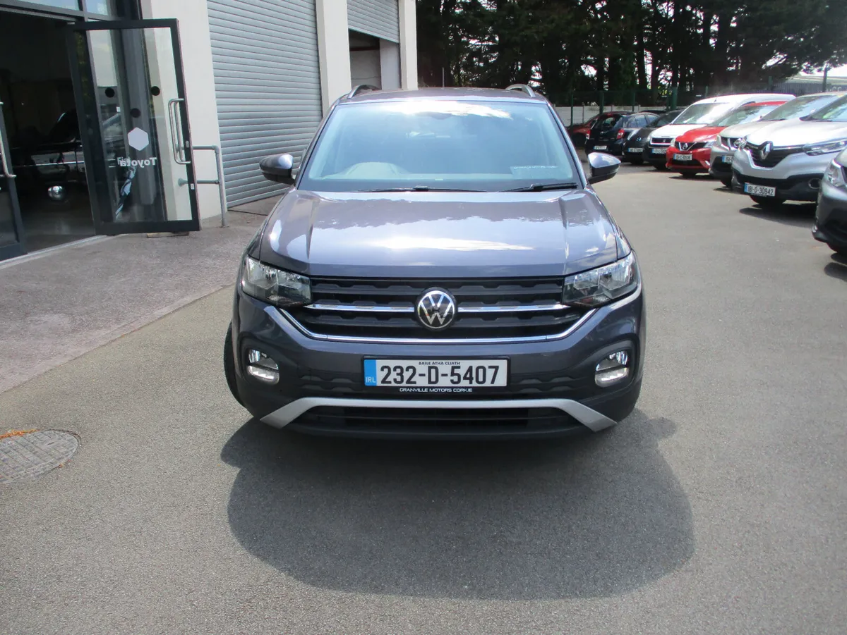 Volkswagen T-Cross Life 1.0TSI.  2023 - Image 2