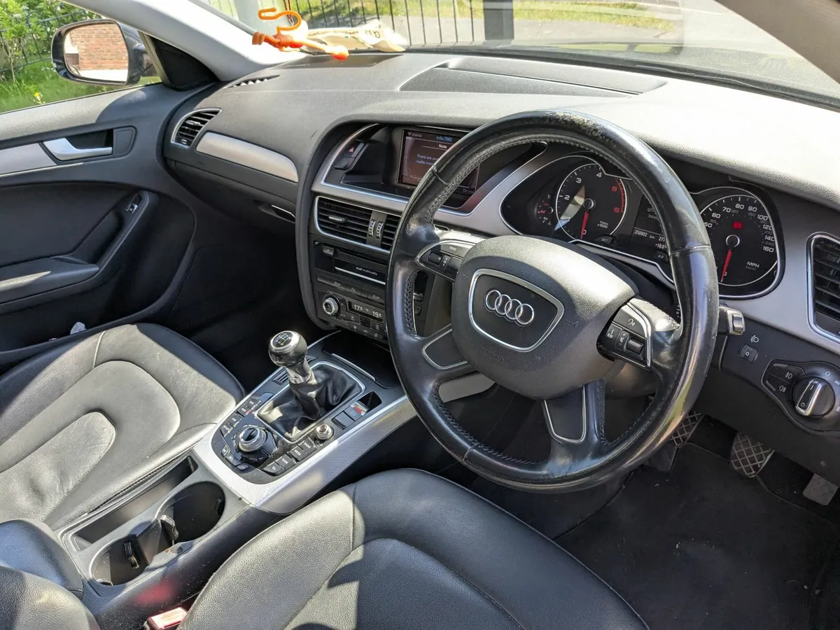 Audi A4 2012 - Image 2