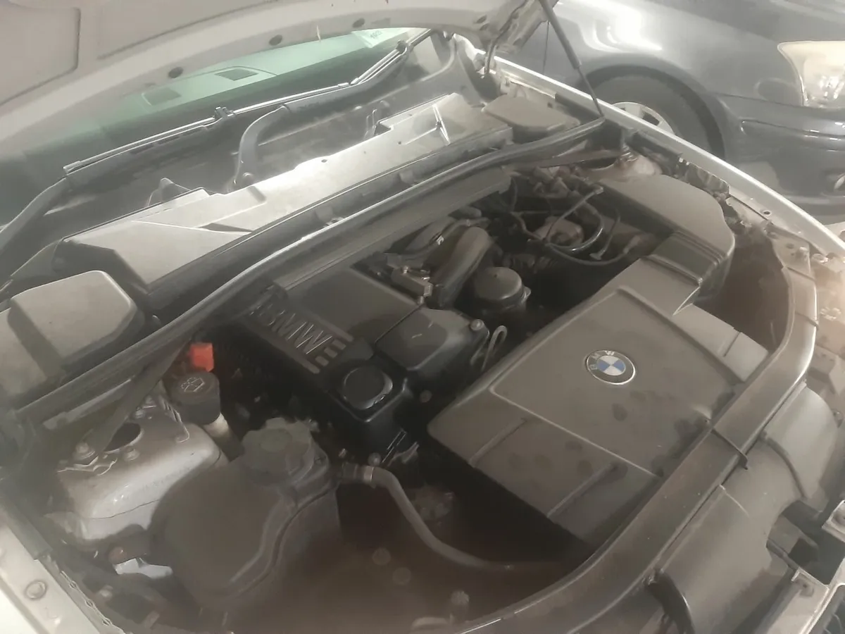 BMW 3-Series 2007 - Image 2