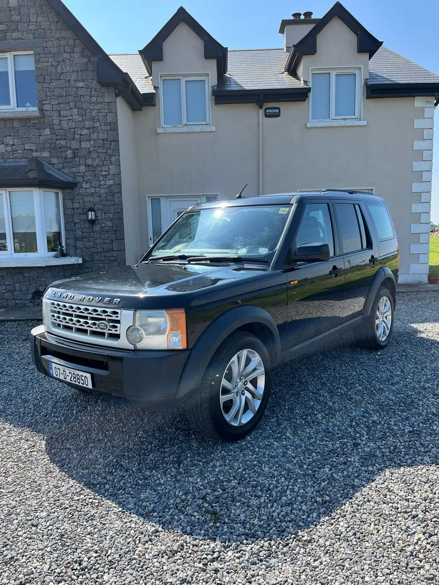 Land Rover Discovery - Image 1
