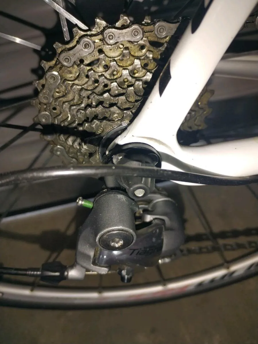 Giant road bike - Image 4