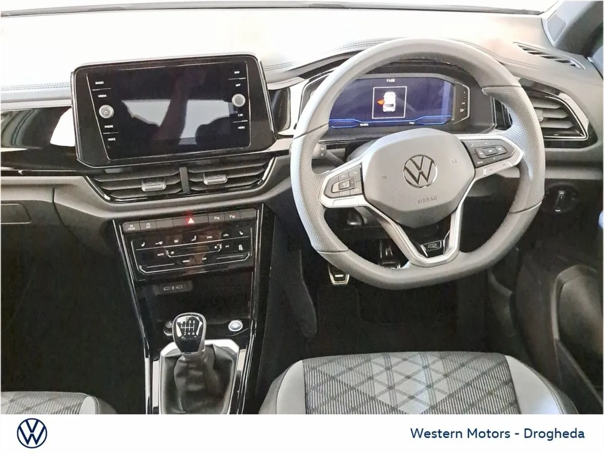 Volkswagen T-Roc R-line 75 1.0 TSI M6f116hp - Image 4