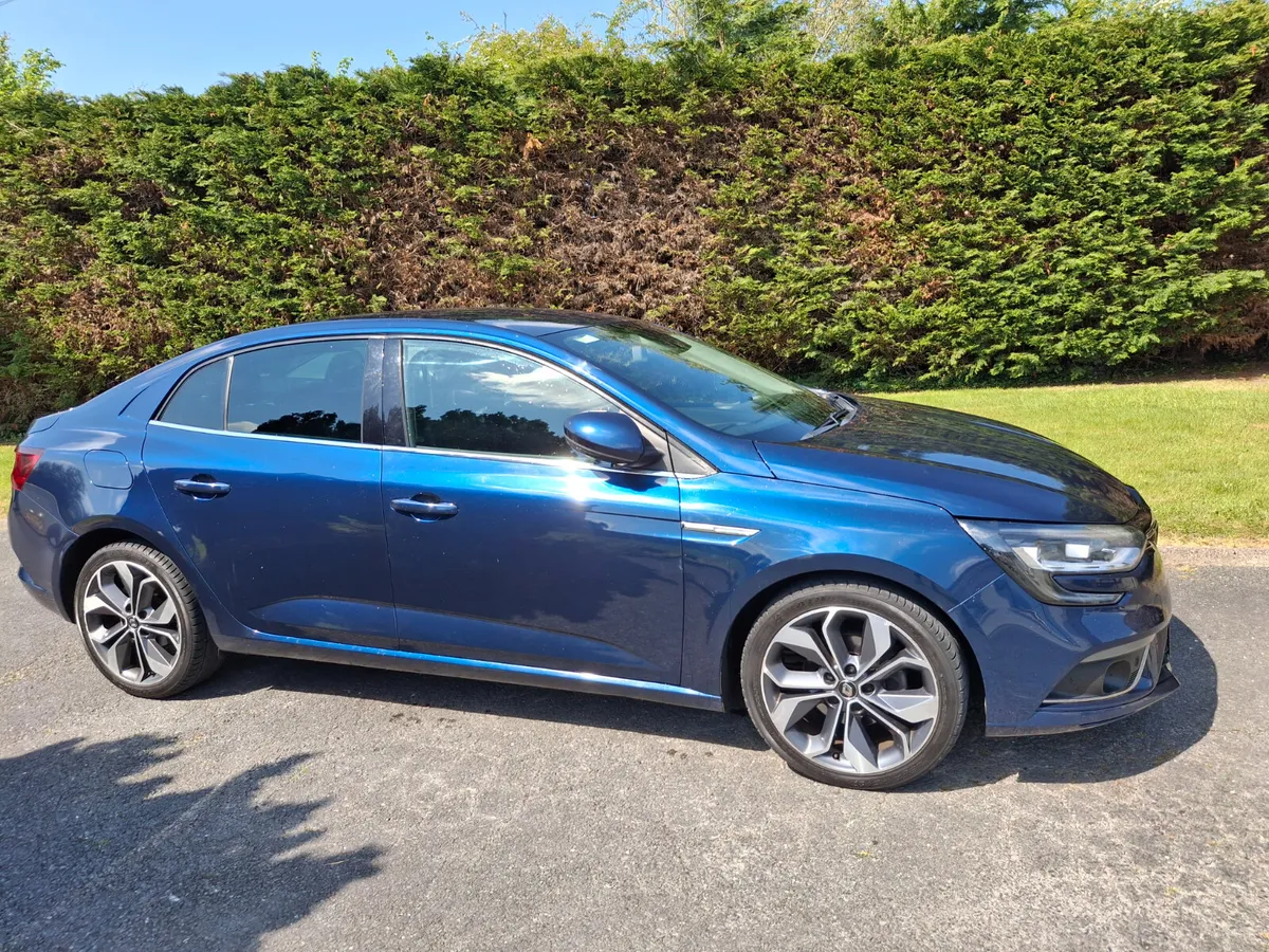 Renault Megane 2018 - Image 1