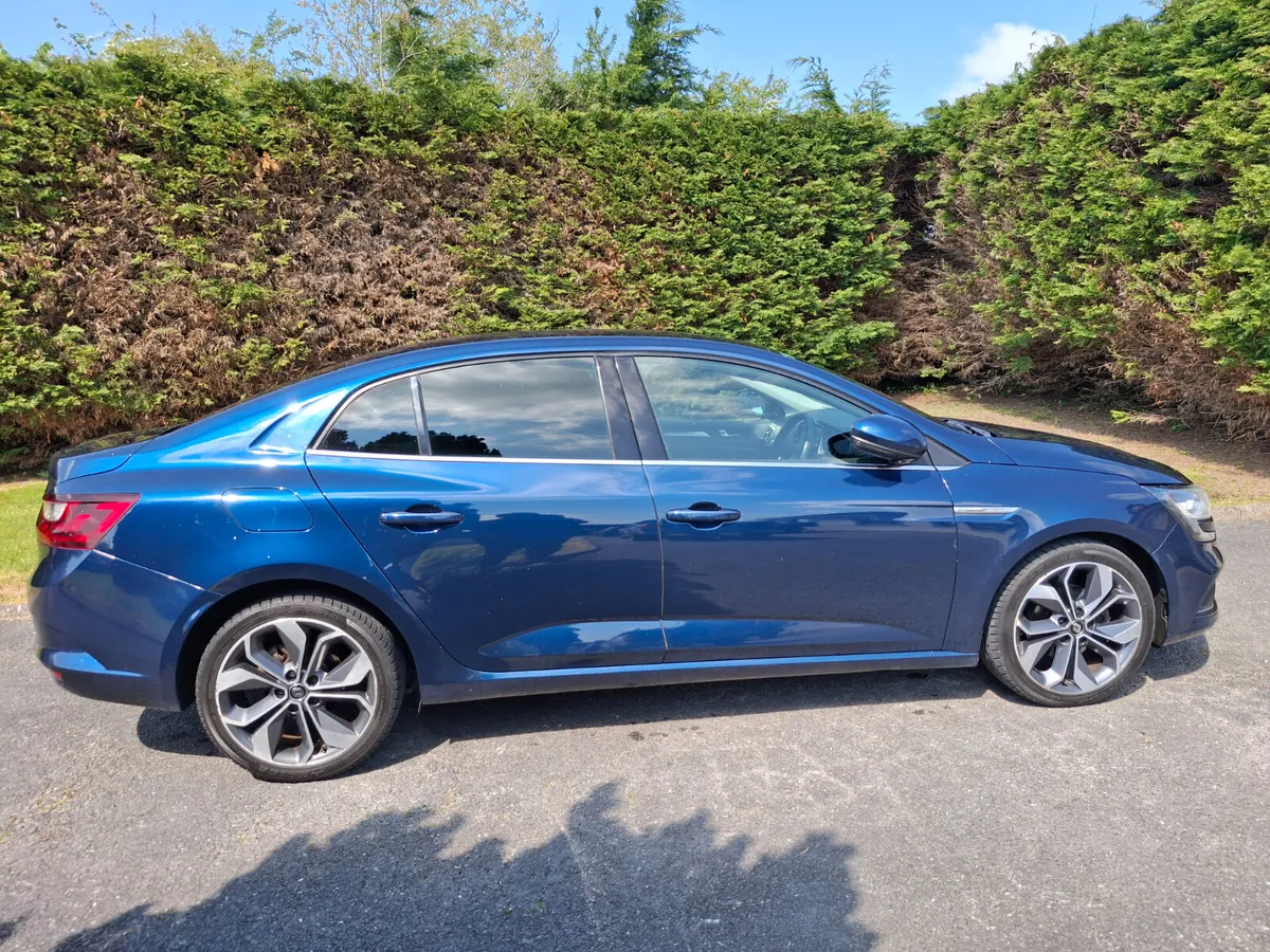 Renault Megane 2018 - Image 4