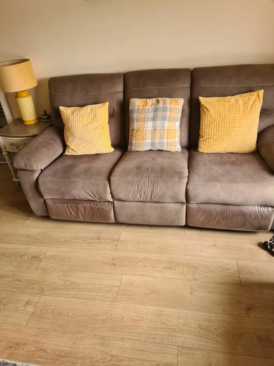 Living room - Image 3