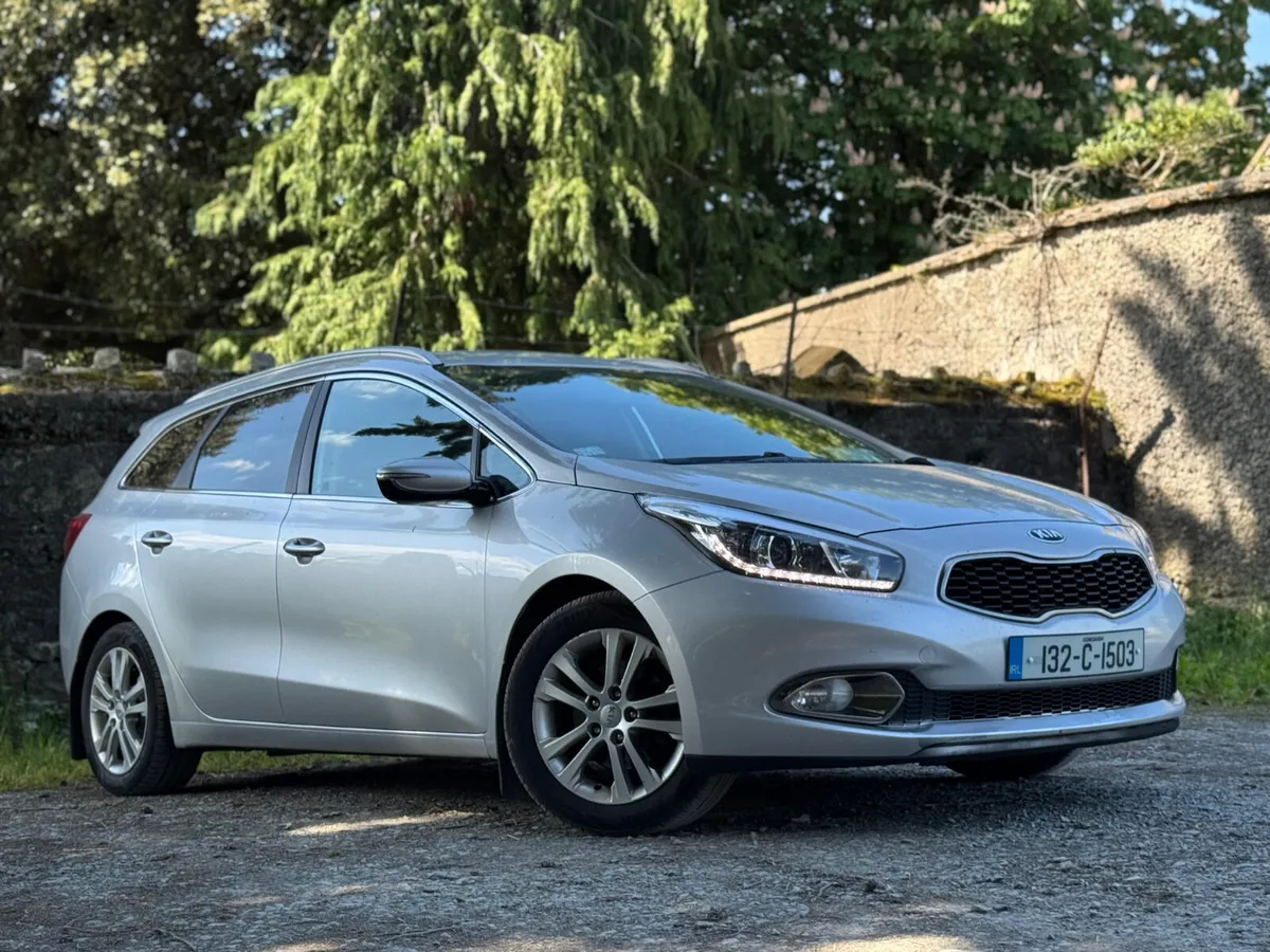 2013 KIA CEED ESTATE FRESH SERVICE - Image 1