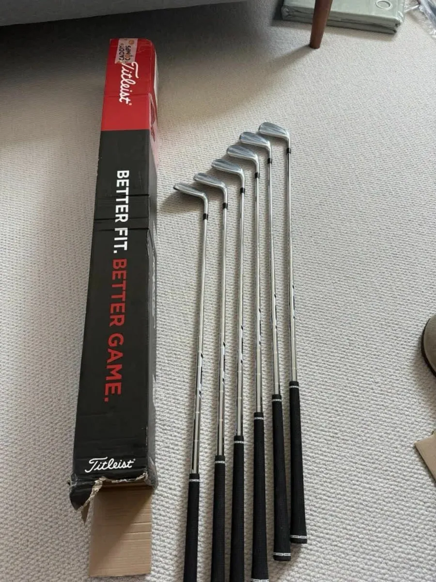 Titleist T200 Iron Set 5-PW, Stiff Flex, RH - Image 1