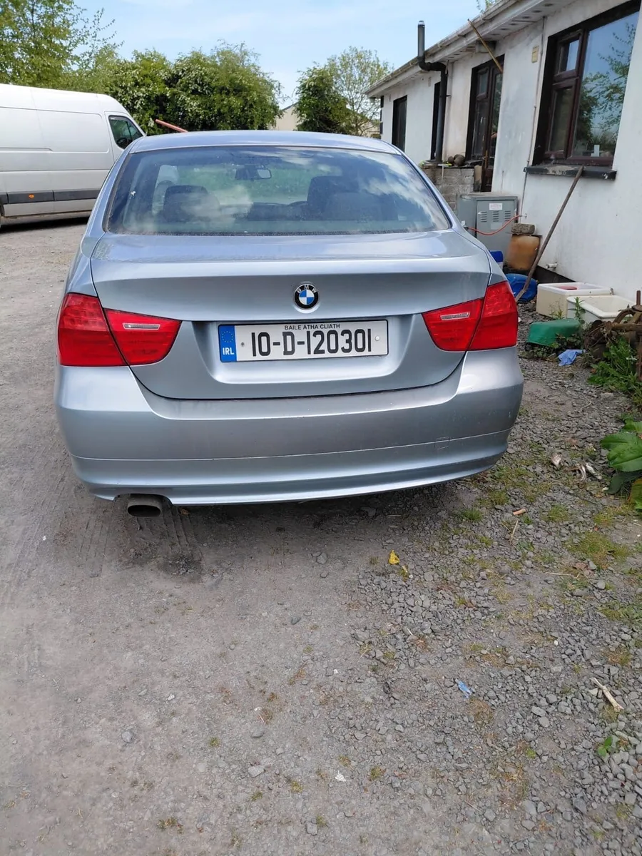 BMW 3-Series 2010 - Image 4