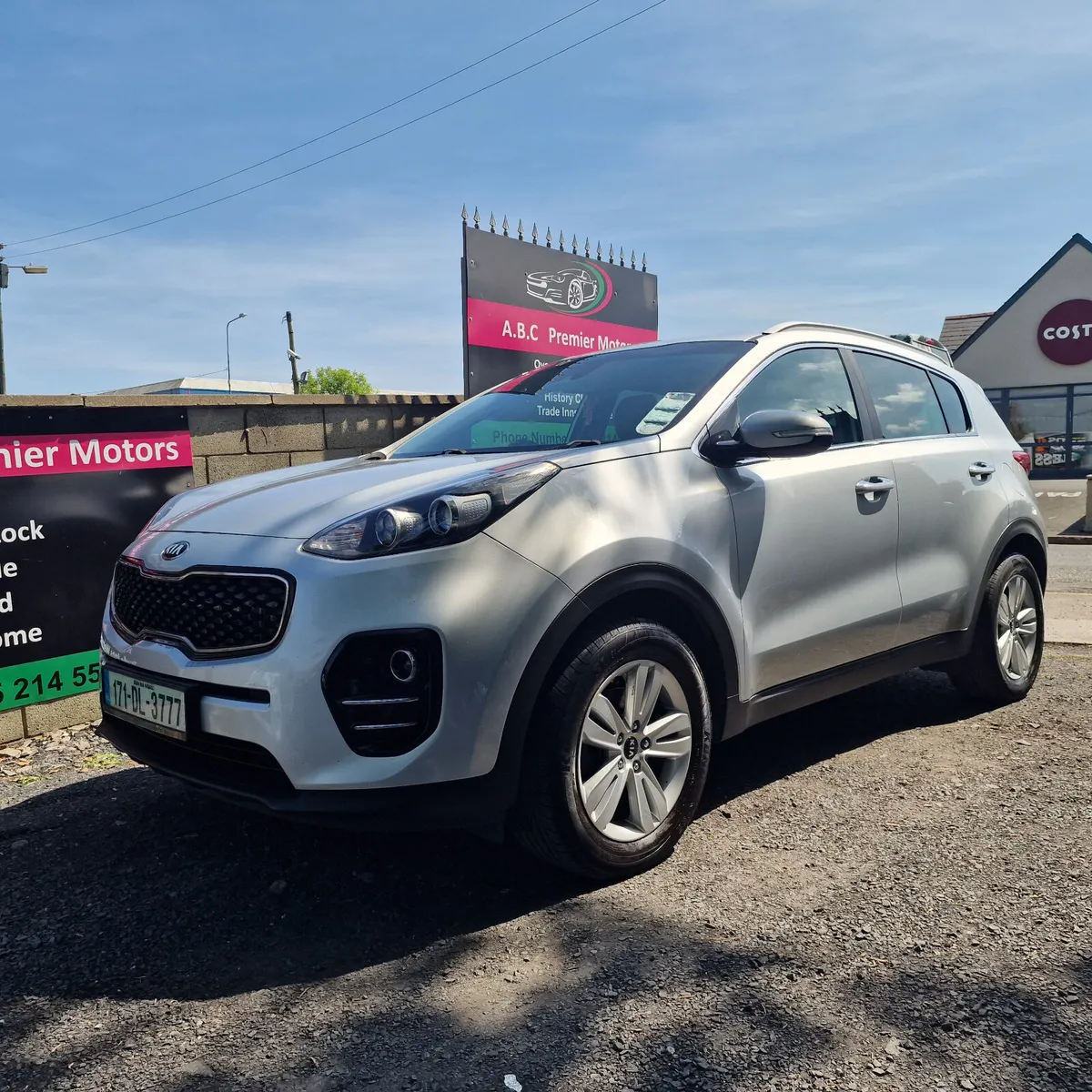 Kia Sportage 2017 Full Service History  1Owner - Image 2