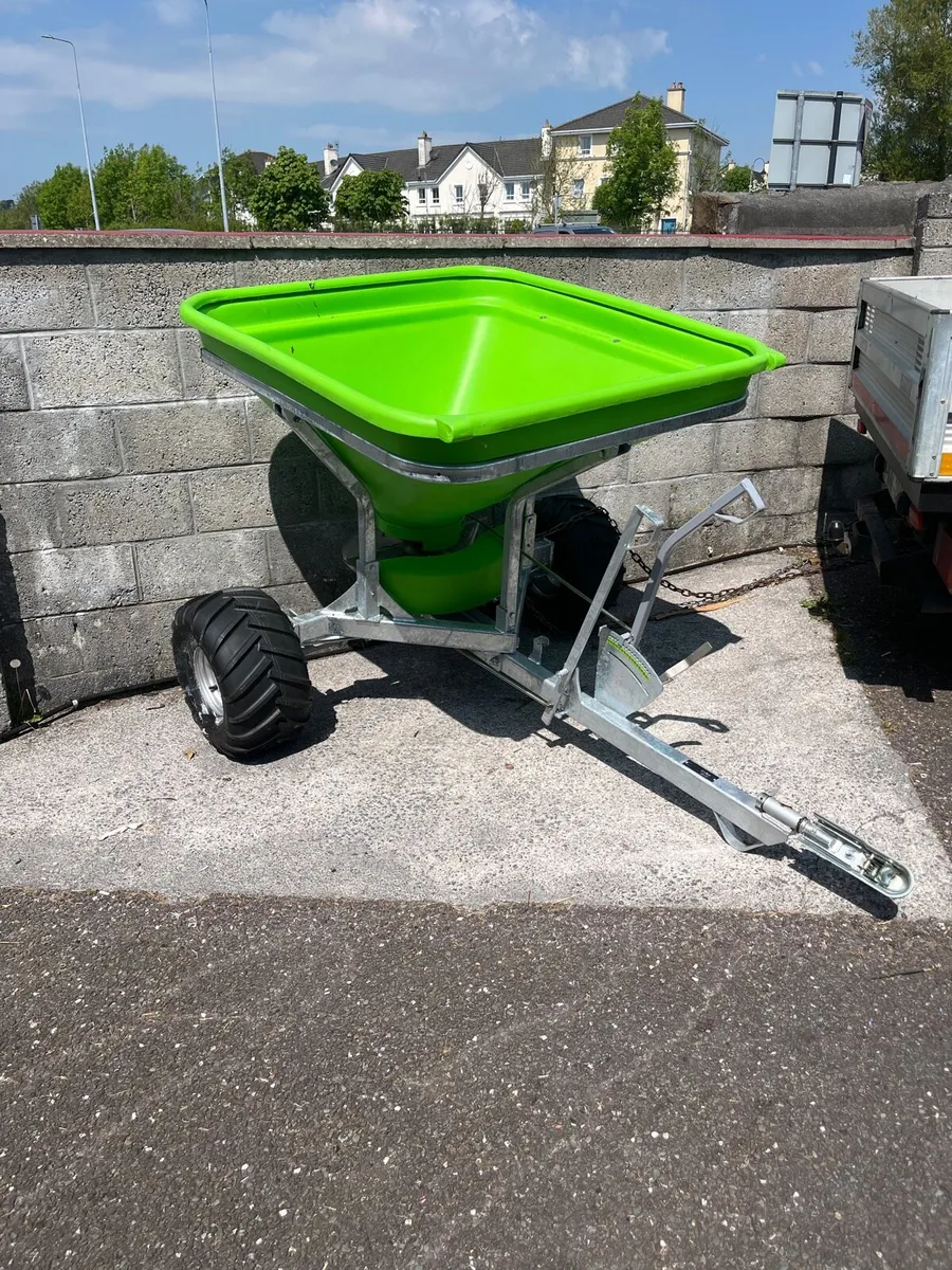 Spreaders - Image 1