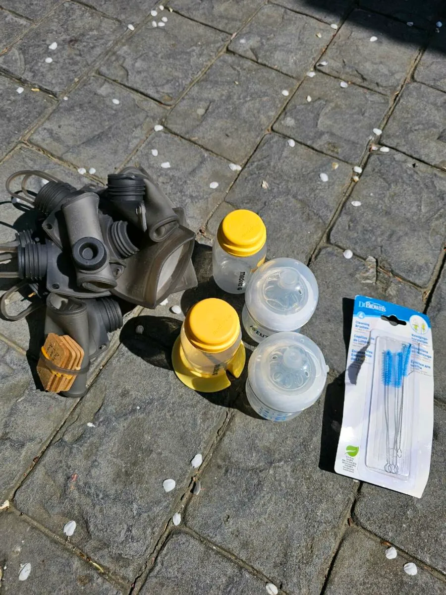 New born breast feeding kit, steriliser and more - Image 4