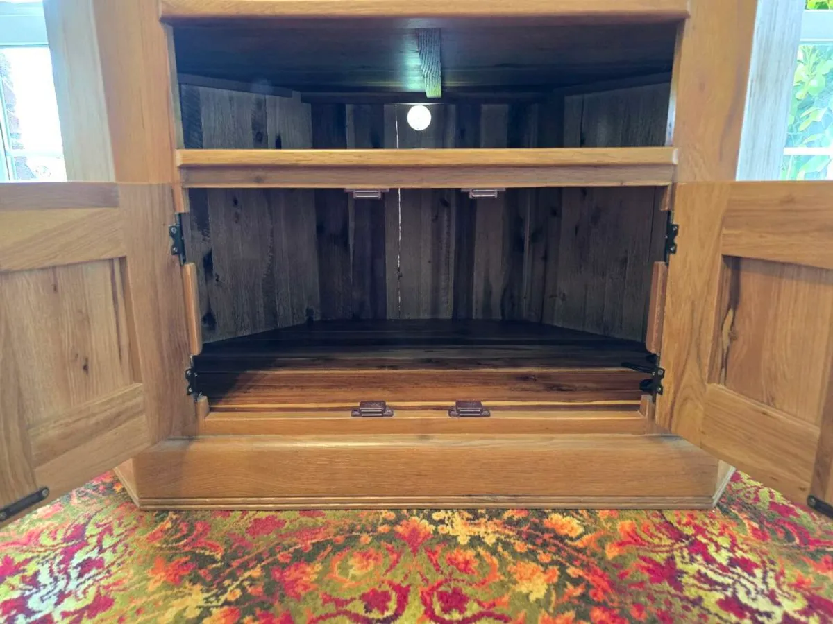 TV unit ***Free to take away*** - Image 2