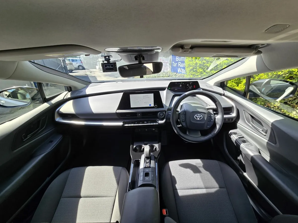 2024 Toyota Prius Hybrid - Image 3