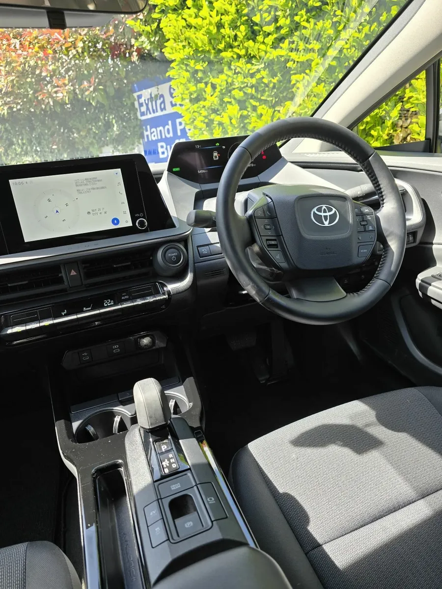 2024 Toyota Prius Hybrid - Image 4
