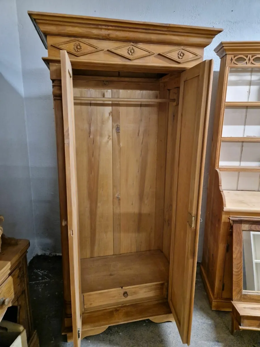 Vintage pine wardrobe - Image 2