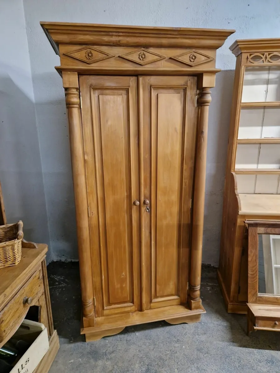 Vintage pine wardrobe - Image 1