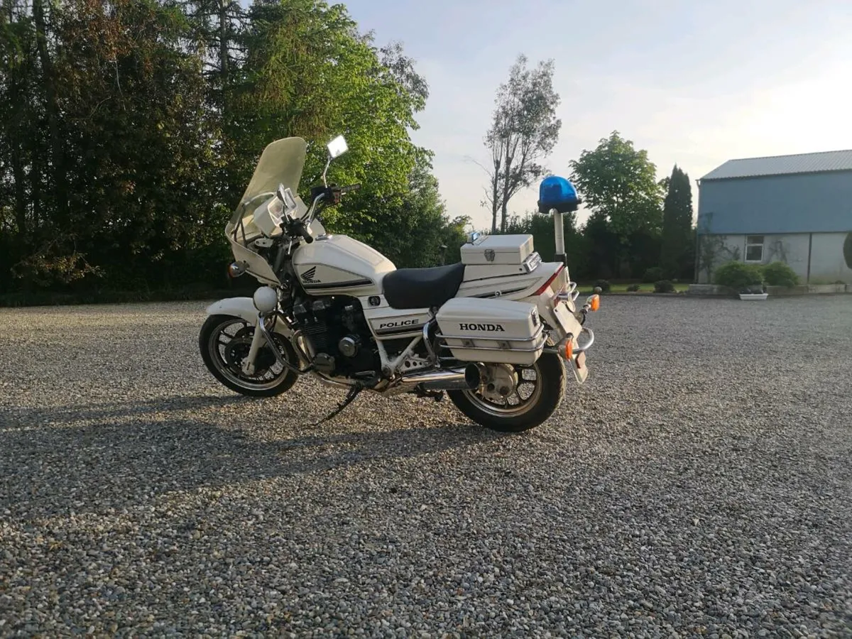 Honda cbx 750 police special - Image 3