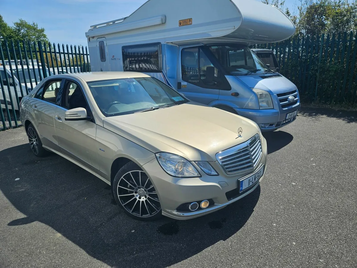 Mercedes-Benz E-Class 2011 - Image 2