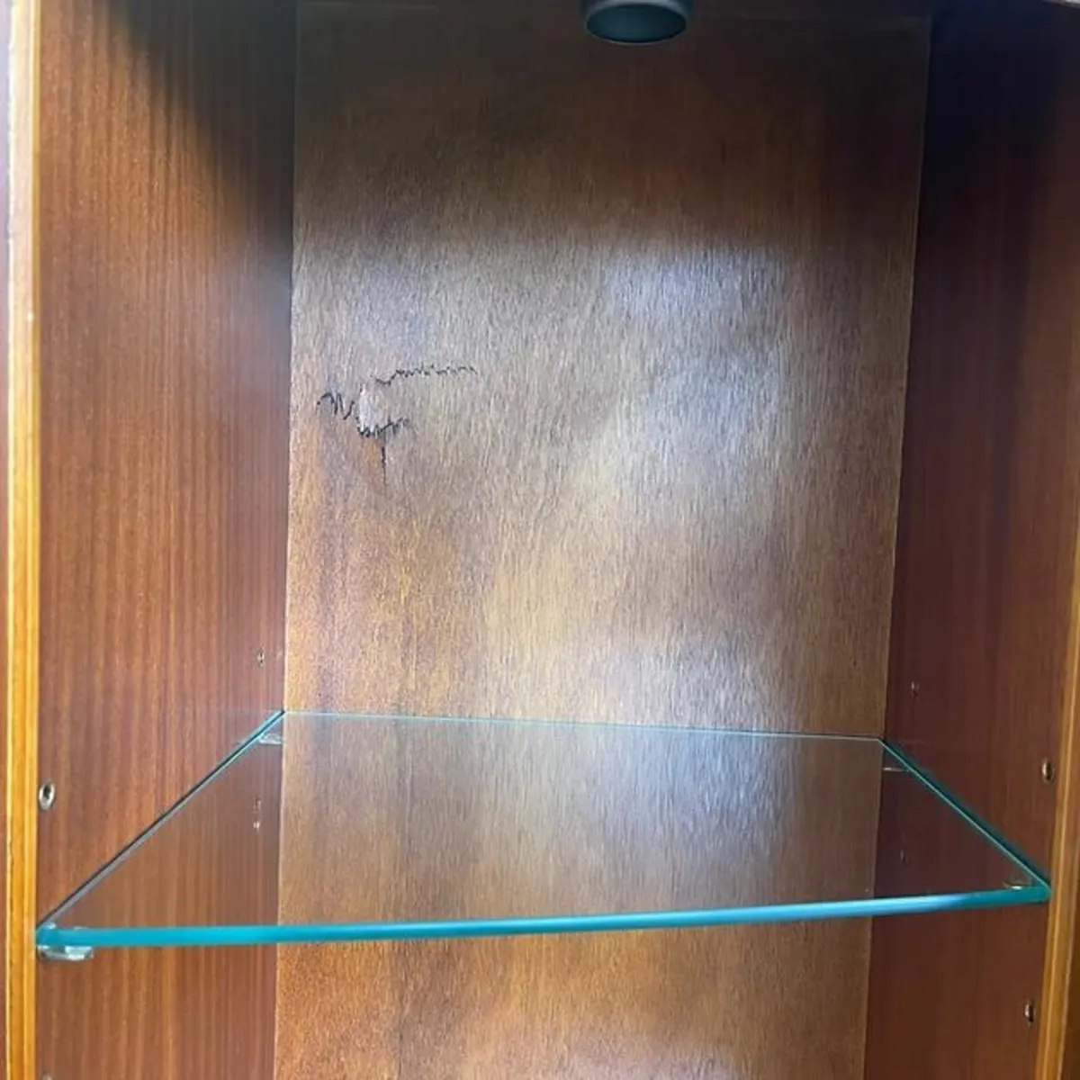 Fabulous Bradley, three door display cabinet, with - Image 4