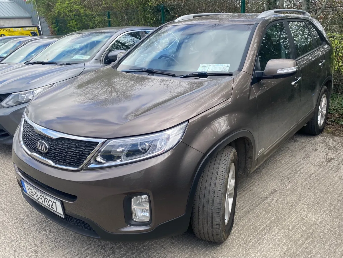 Car - Image 3