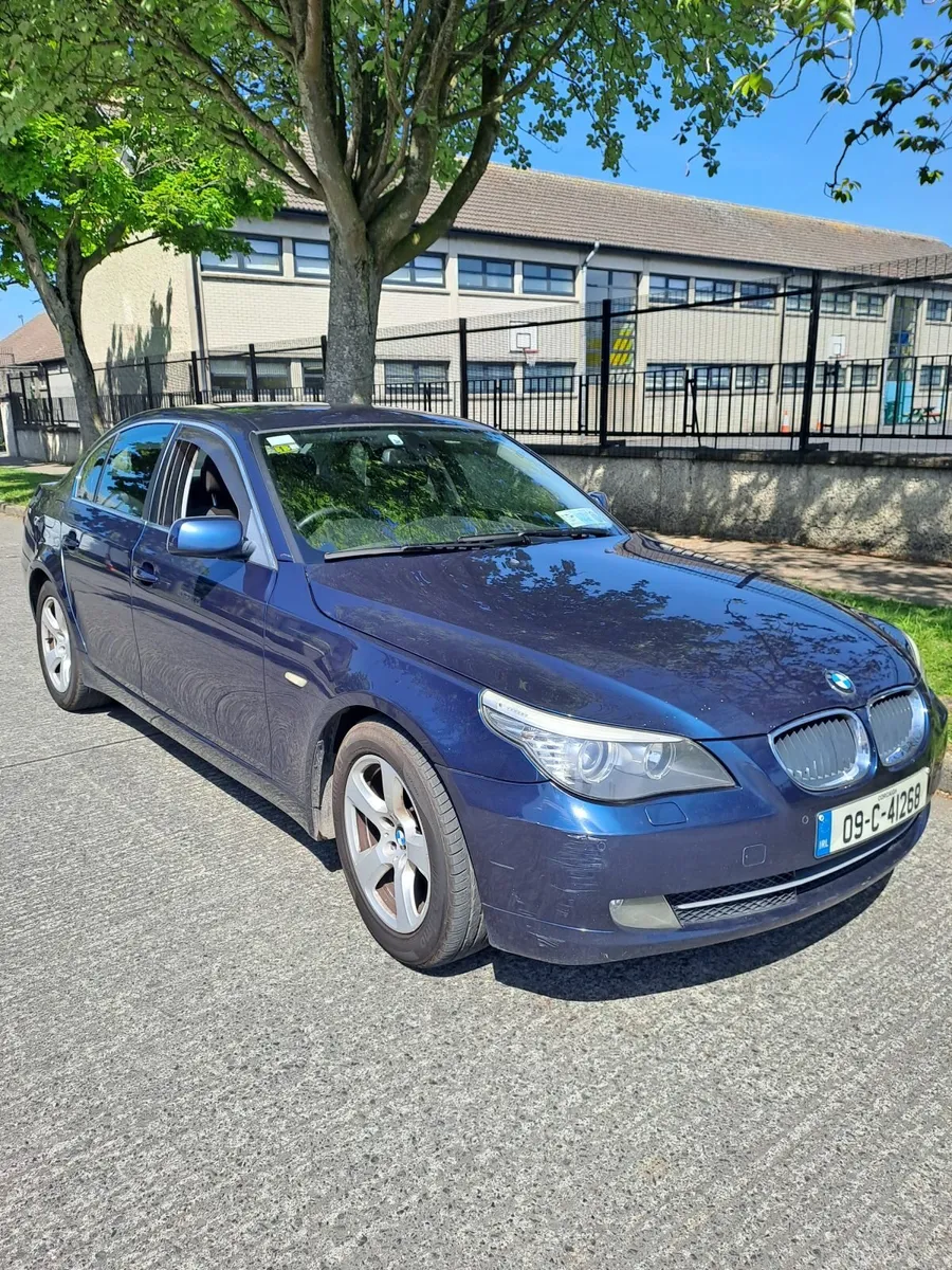 BMW 5-Series 2009 - Image 3