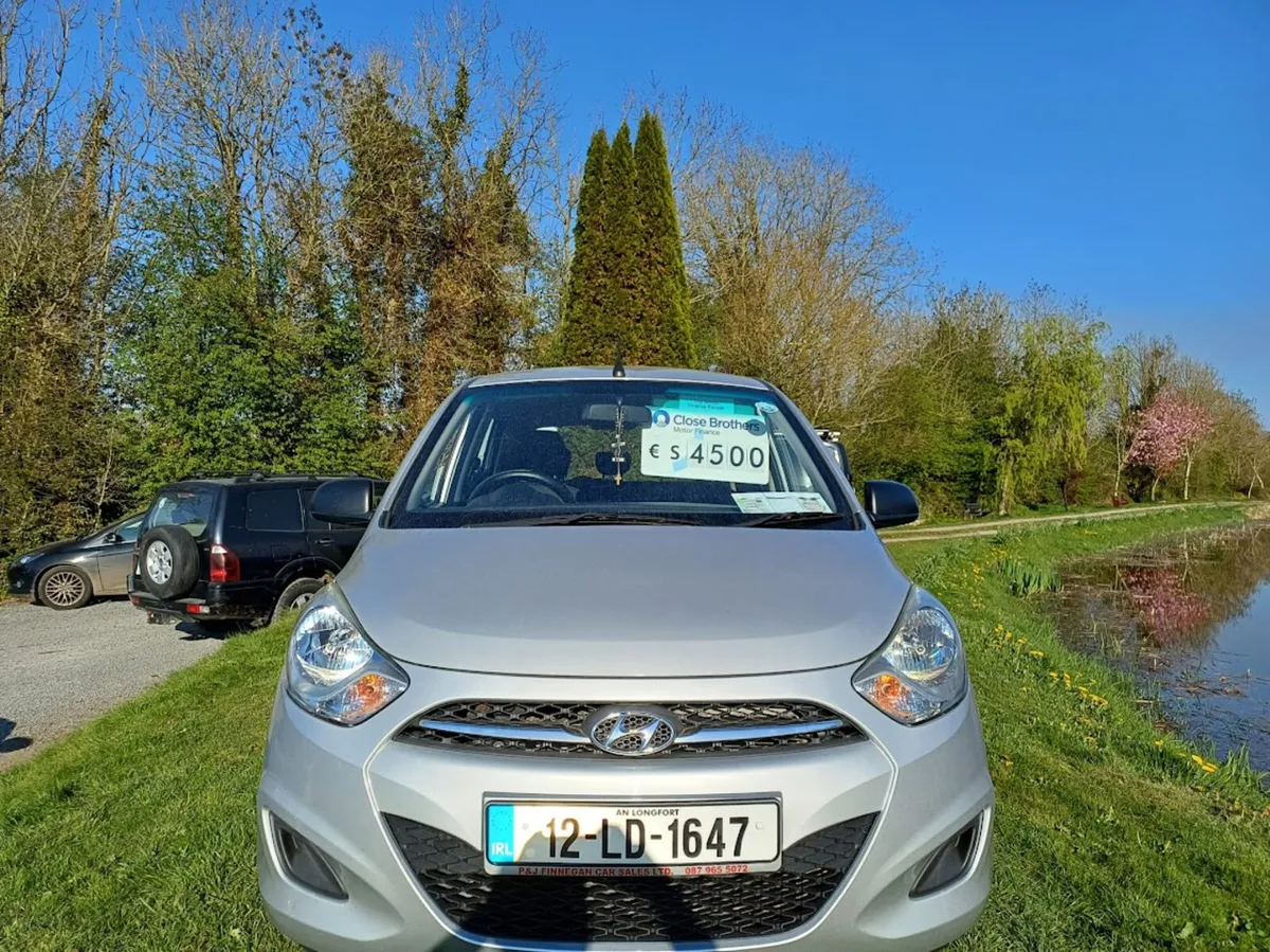 Hyundai i10  1.2 CLASSIC 5DR - Image 2