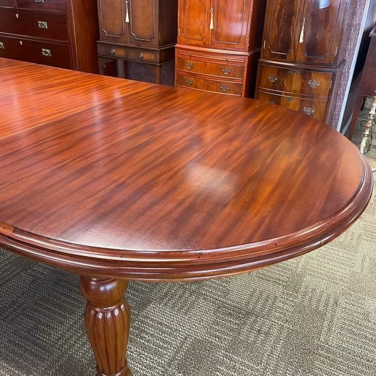 Beautiful mahogany d-end dining extendable table - Image 2