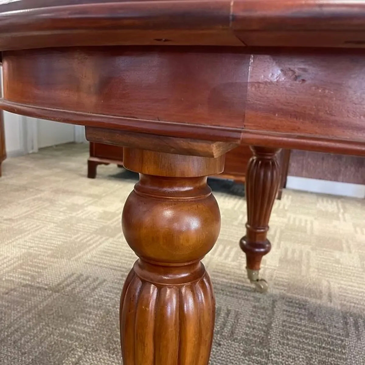 Beautiful mahogany d-end dining extendable table - Image 4