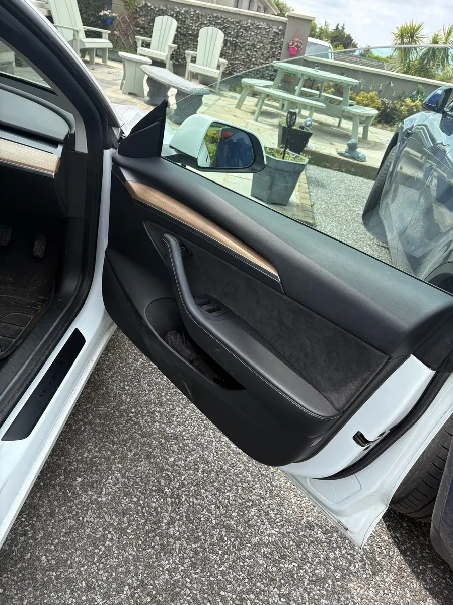 Tesla Model 3 RWD 2022 LFP Battery Heat Pump - Image 4