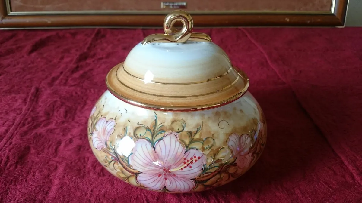 Pure Gold Gilt Italian Large Porcelain Tureen - Image 2