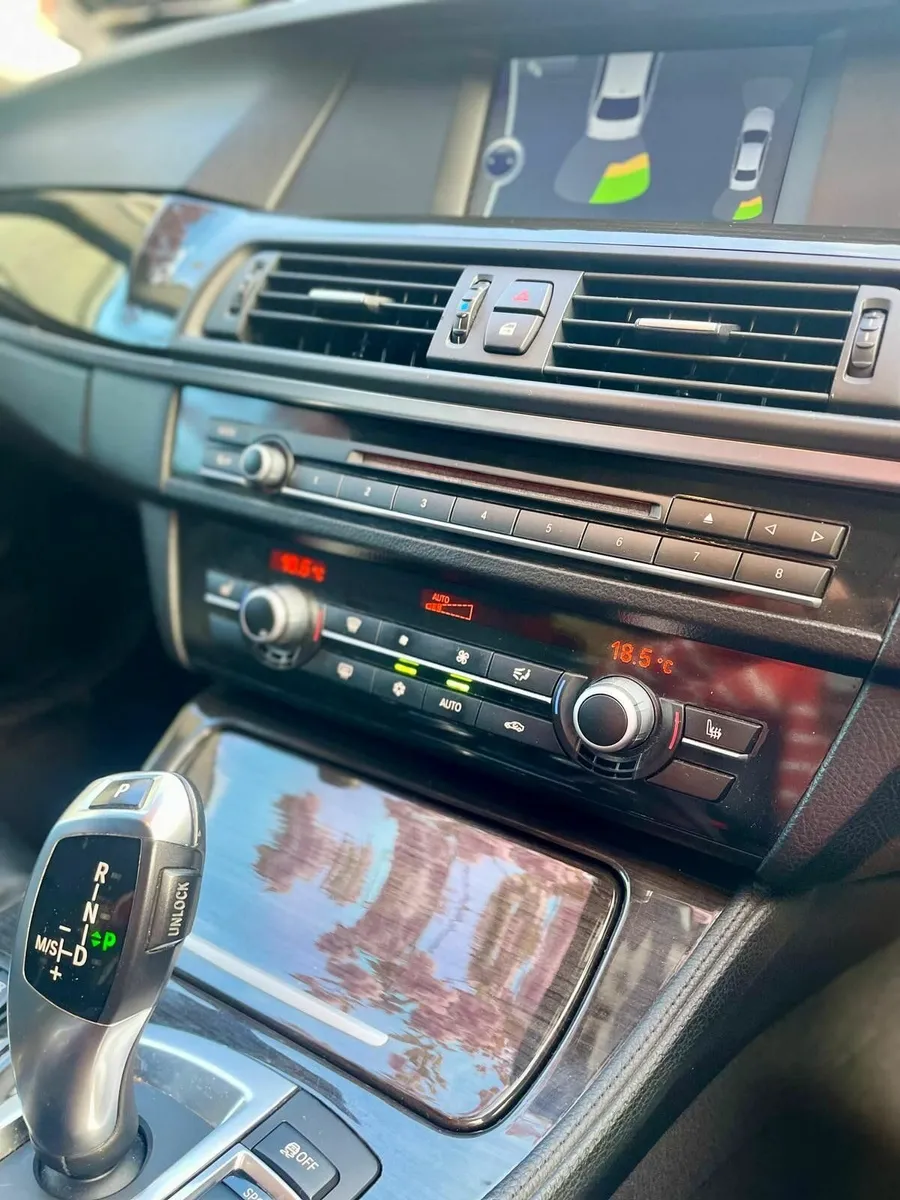 BMW 5-Series 2012 - Image 3