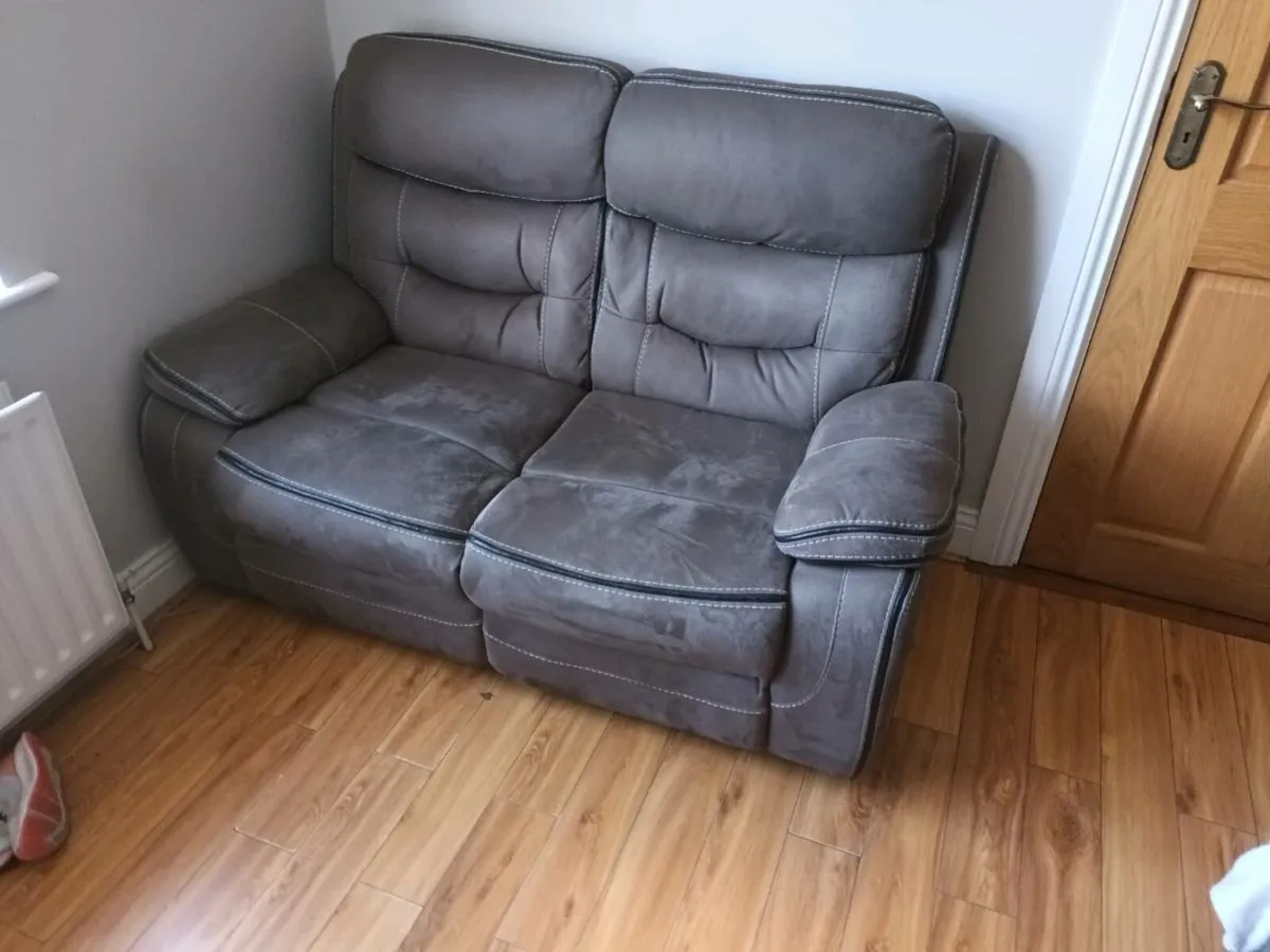 Couch - Image 2