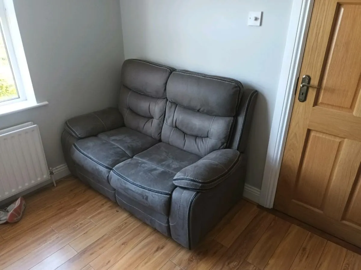 Couch - Image 3
