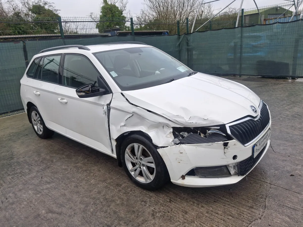 201 Skoda Fabia  Combi Ambition 1.0L Petrol - Image 2