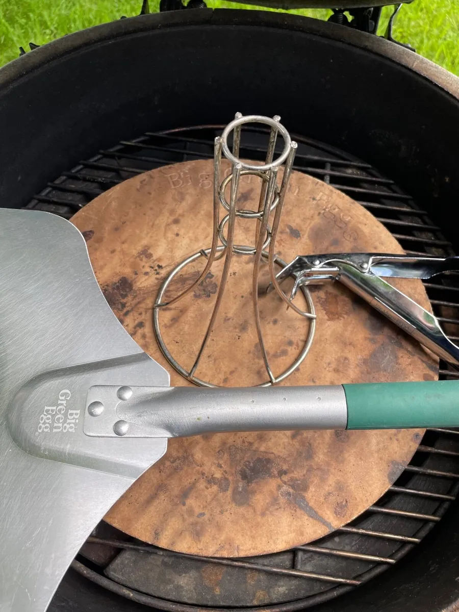Big Green Egg Barbecue - Image 2