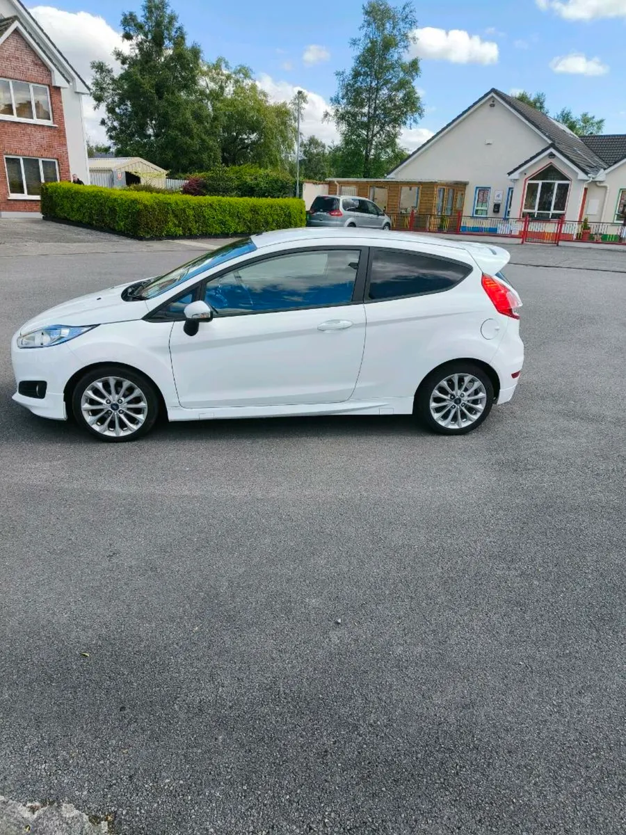 Ford Fiesta Zetec S - Image 3