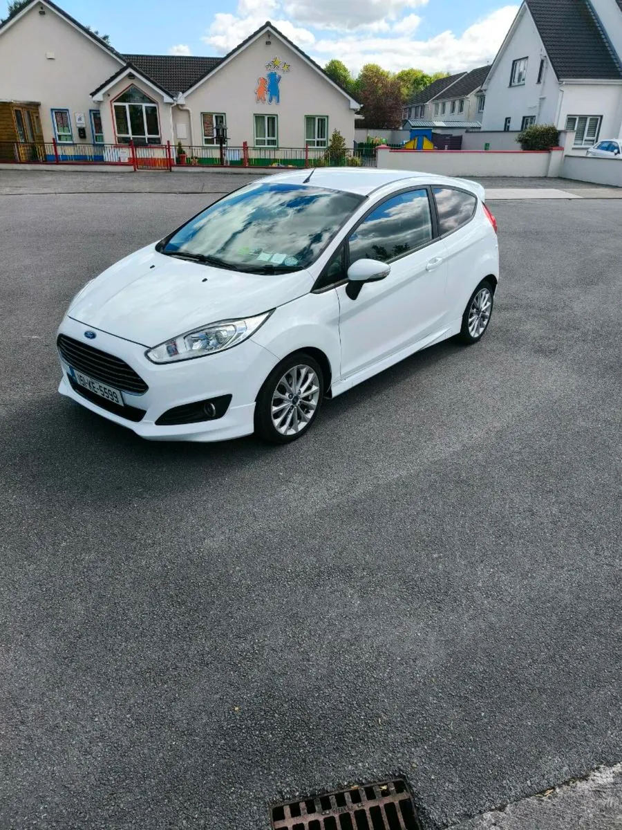 Ford Fiesta Zetec S - Image 4