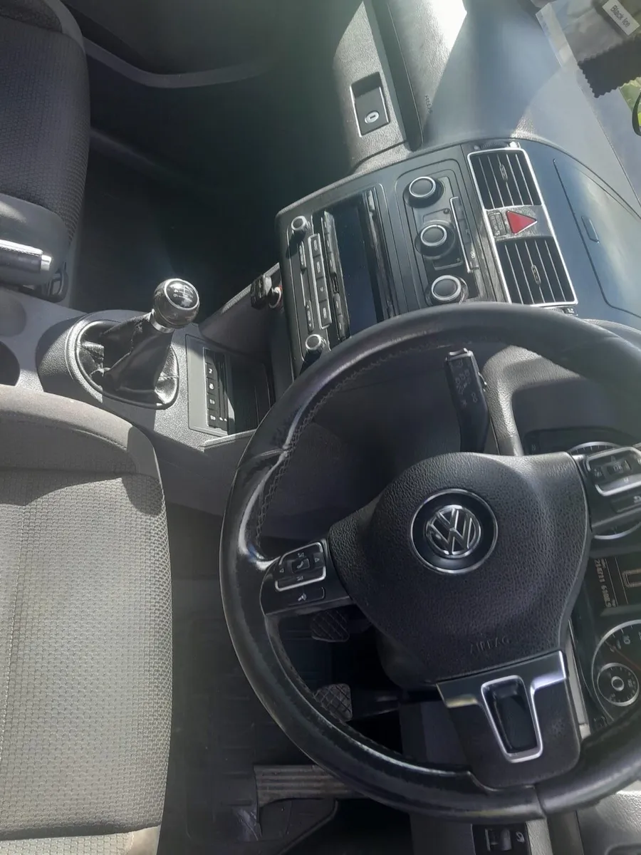 Car - Image 4