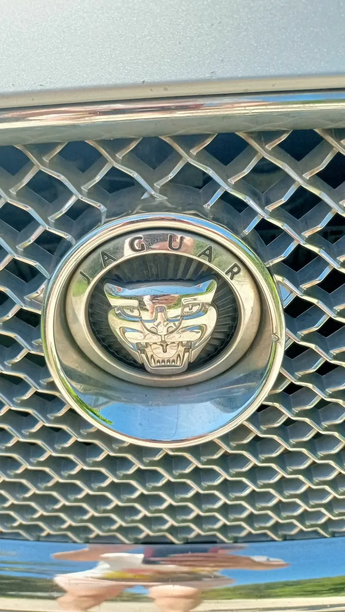 Jaguar XF 2011 - Image 2